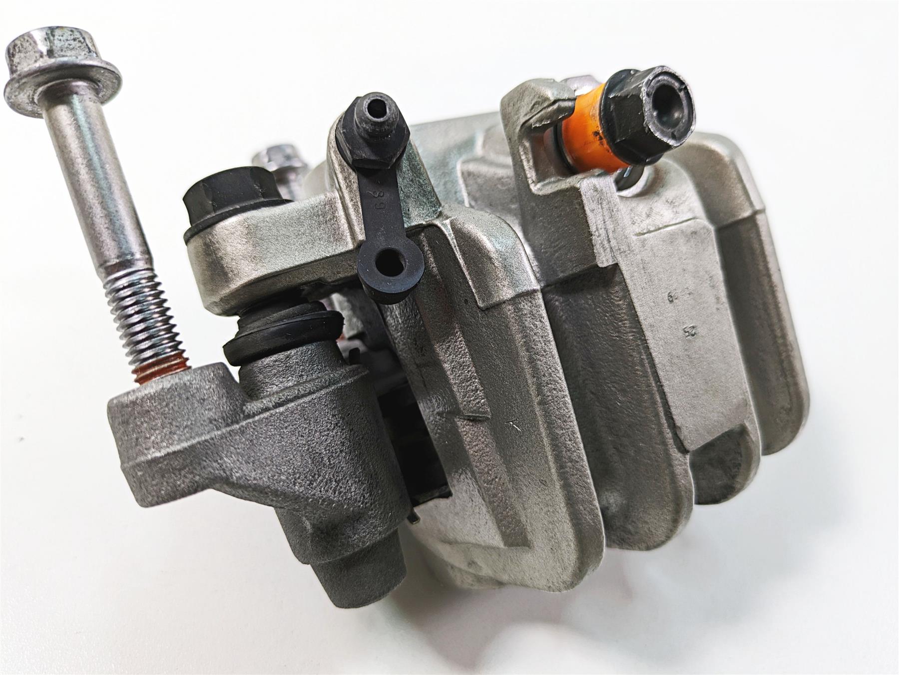2006 Honda V-Twin VTX1300 R Nissin Front Brake Caliper 45250-MEM-671 {{ shop.shopifyCountryName }} - Mototech271