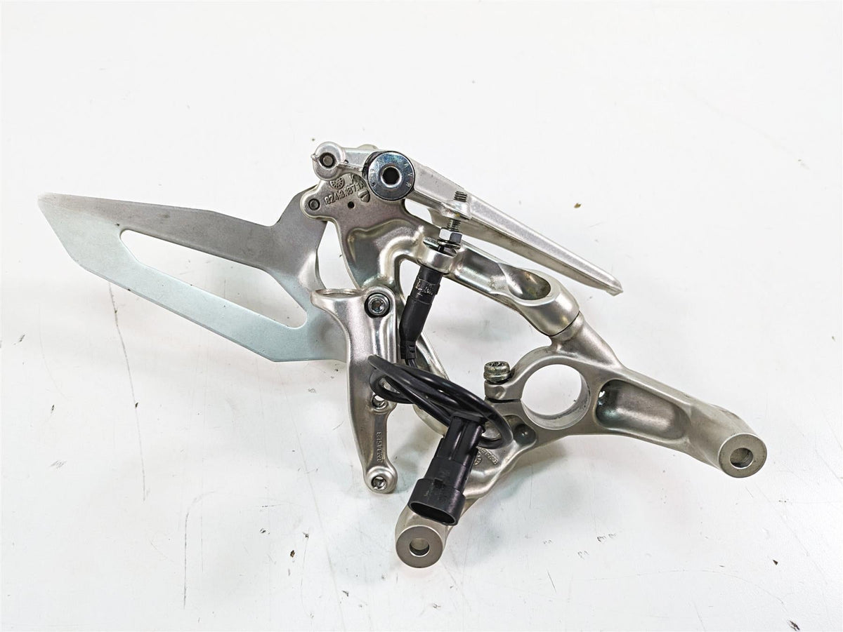 2016 Ducati Panigale 1299 S Right Footpeg Frame Mount & Brake Pedal 82411871BA {{ shop.shopifyCountryName }} - Mototech271