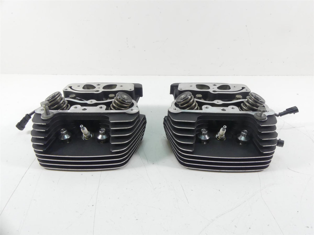 2017 Harley FXSE CVO Pro Street Breakout 110ci Cylinder Head Set 17707-11 {{ shop.shopifyCountryName }} - Mototech271