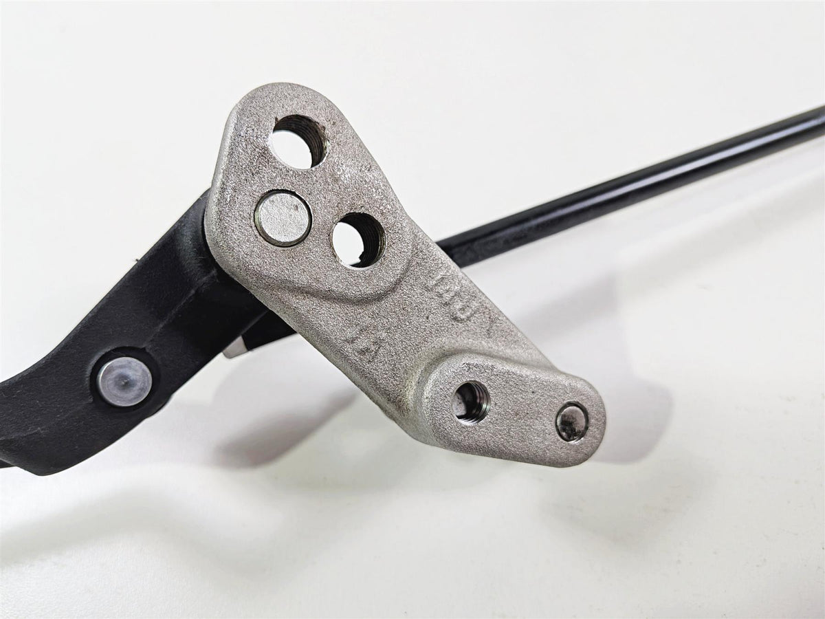 2024 Suzuki GSXR600 Left Front Footpeg & Shifter 43521-47H20 25600-14J11 {{ shop.shopifyCountryName }} - Mototech271