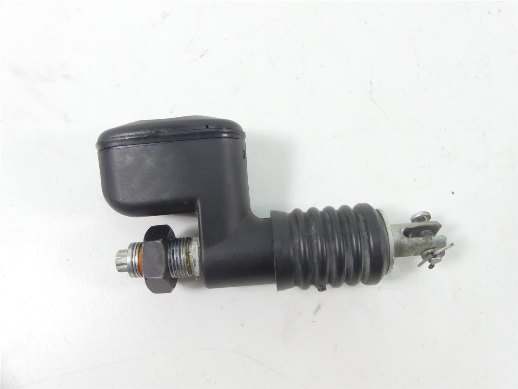 2015 Harley FLS Softail Slim Rear Brake Master Cylinder 41767-05 {{ shop.shopifyCountryName }} - Mototech271