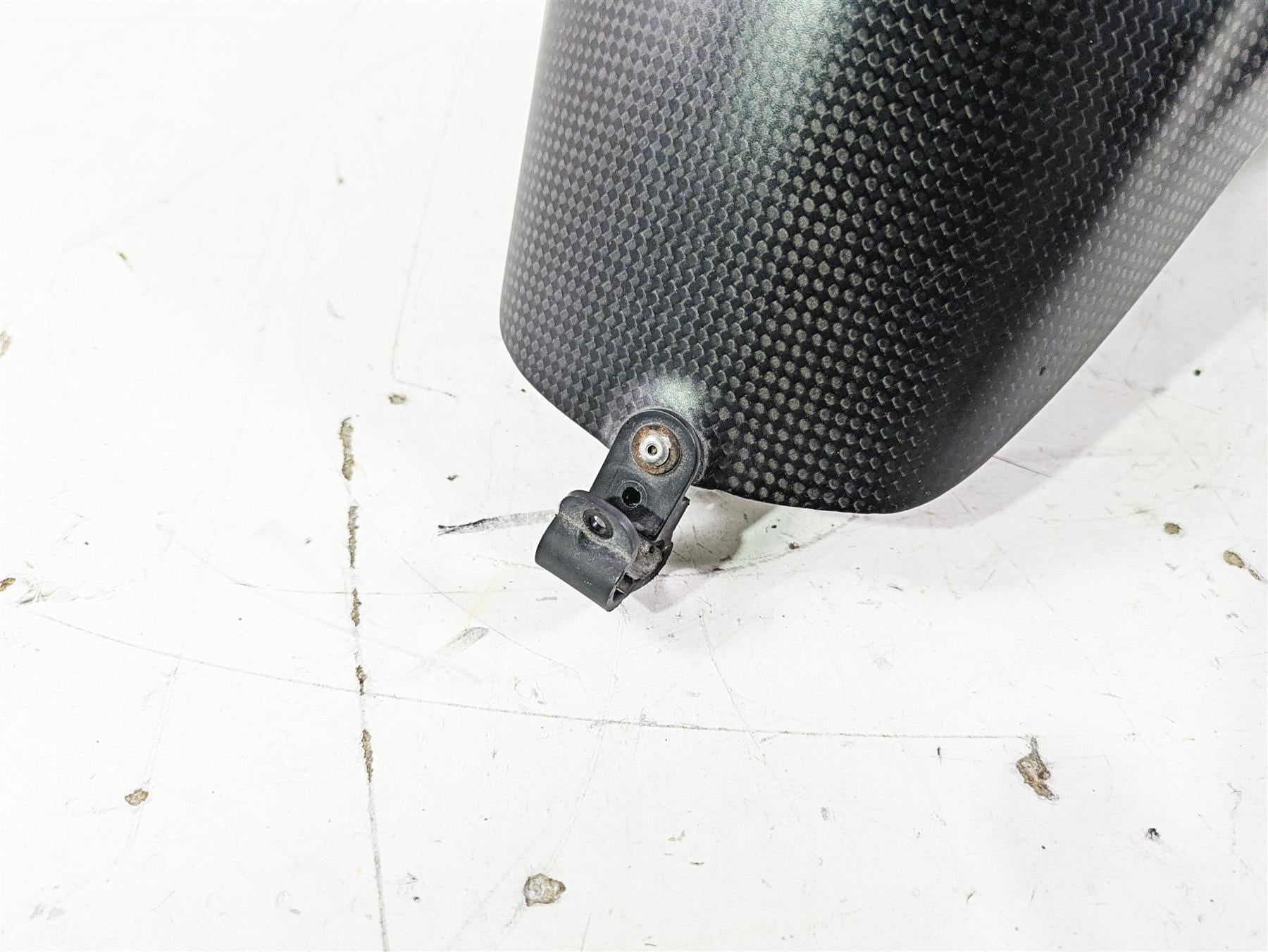 2015 Ducati Panigale 1299 S Front Fender Carbon Fiber 56420982A {{ shop.shopifyCountryName }} - Mototech271