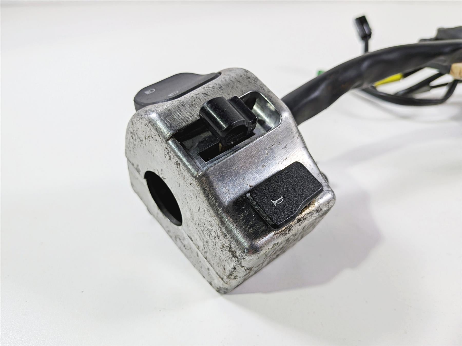 2012 Yamaha XV1900 Raider S Left Hand Control Switch Light Blinker 5C7-83972-10 {{ shop.shopifyCountryName }} - Mototech271