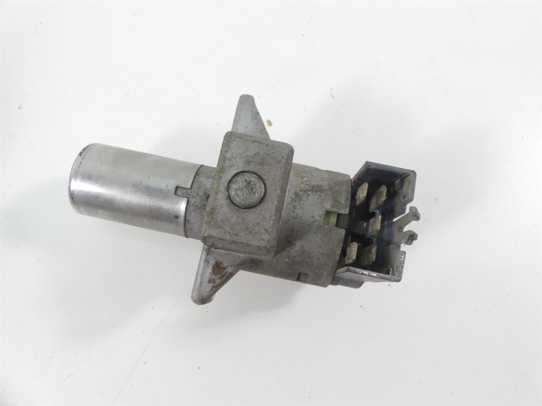 1980 Honda CB750C Custom Ignition Switch Key Lock Set 35010-460-030 {{ shop.shopifyCountryName }} - Mototech271