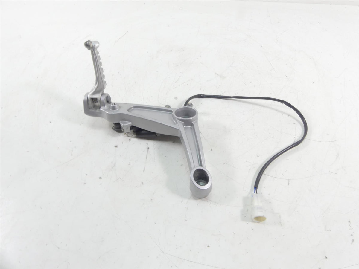 2021 Aprilia RS 660 Right Front Rider Driver Footpeg Foot Peg & Mount 2B005203 {{ shop.shopifyCountryName }} - Mototech271