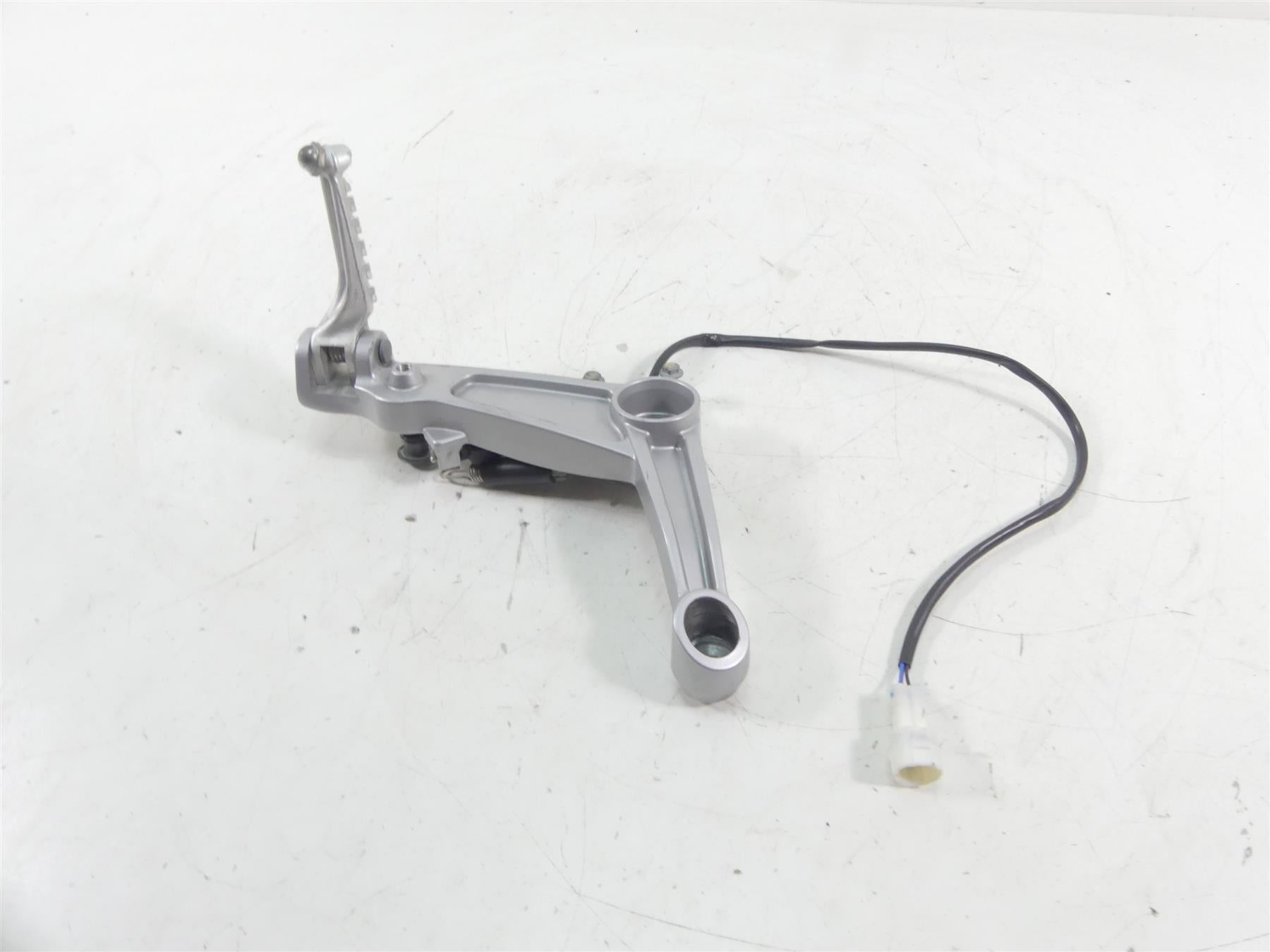 2021 Aprilia RS 660 Right Front Rider Driver Footpeg Foot Peg & Mount 2B005203 {{ shop.shopifyCountryName }} - Mototech271