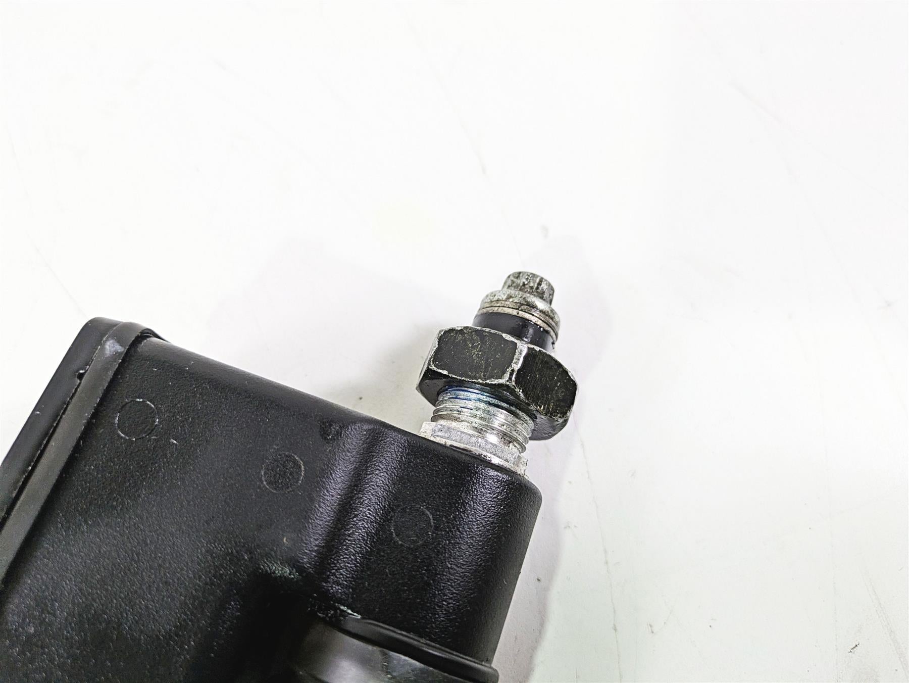 2002 Harley Dyna FXDL Low Rider Rear Brake Master Cylinder 42474-90C {{ shop.shopifyCountryName }} - Mototech271