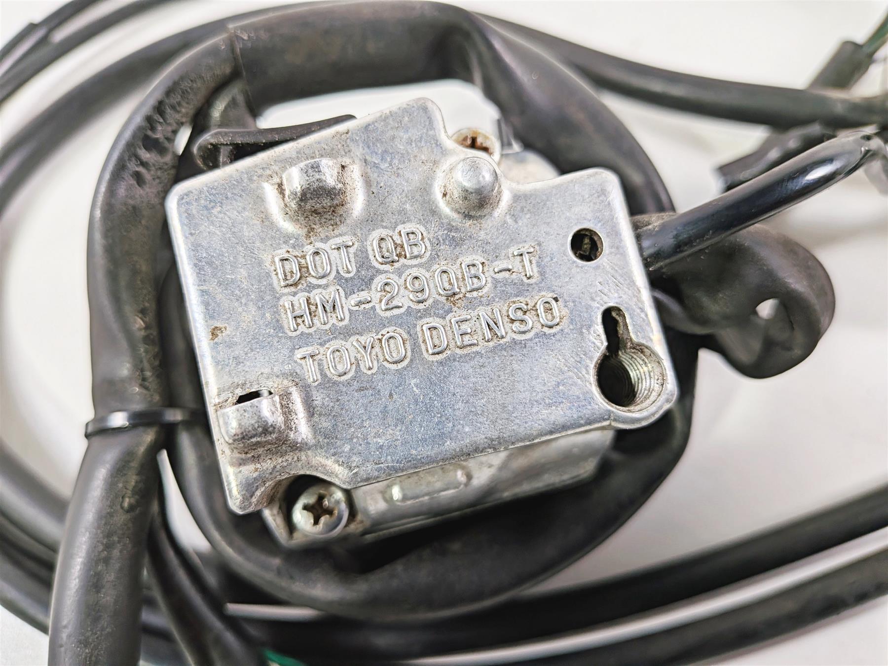 1994 Honda VT600 CR Shadow Left Right Hand Control Switch Set 35200-MZ8-A20 {{ shop.shopifyCountryName }} - Mototech271
