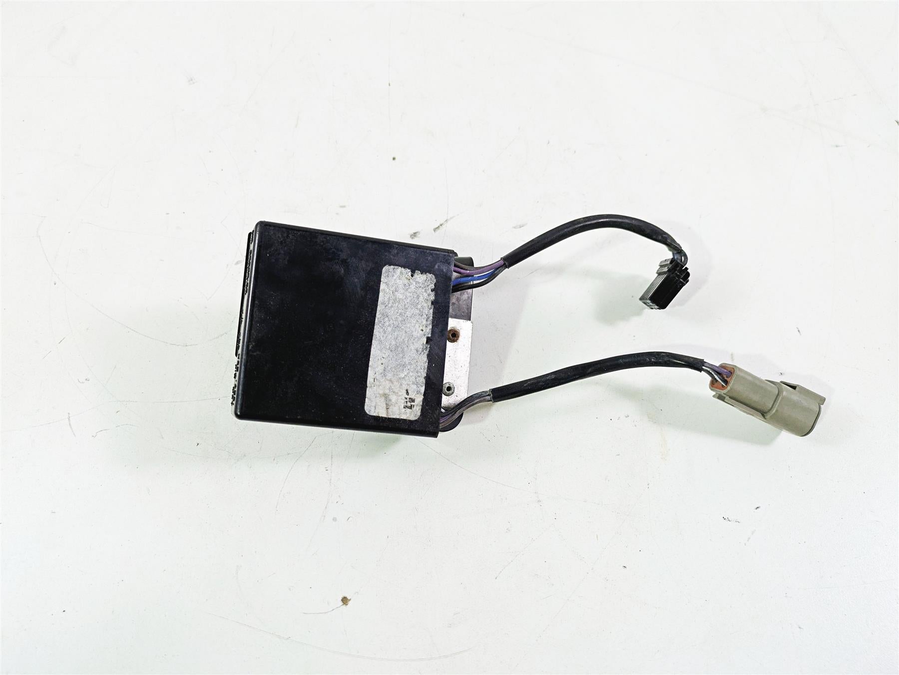2013 Harley VRSCF Muscle Rod Rear Turn Signal Module 69457-09 {{ shop.shopifyCountryName }} - Mototech271