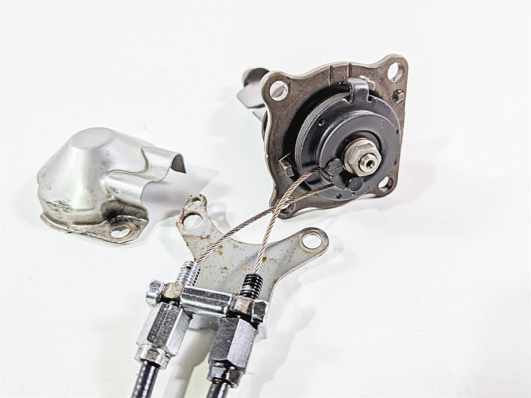 2008 Yamaha YZF R1 RN19 Exhaust Valve & Actuator Servo Motor 5VY-85820-10-00 {{ shop.shopifyCountryName }} - Mototech271