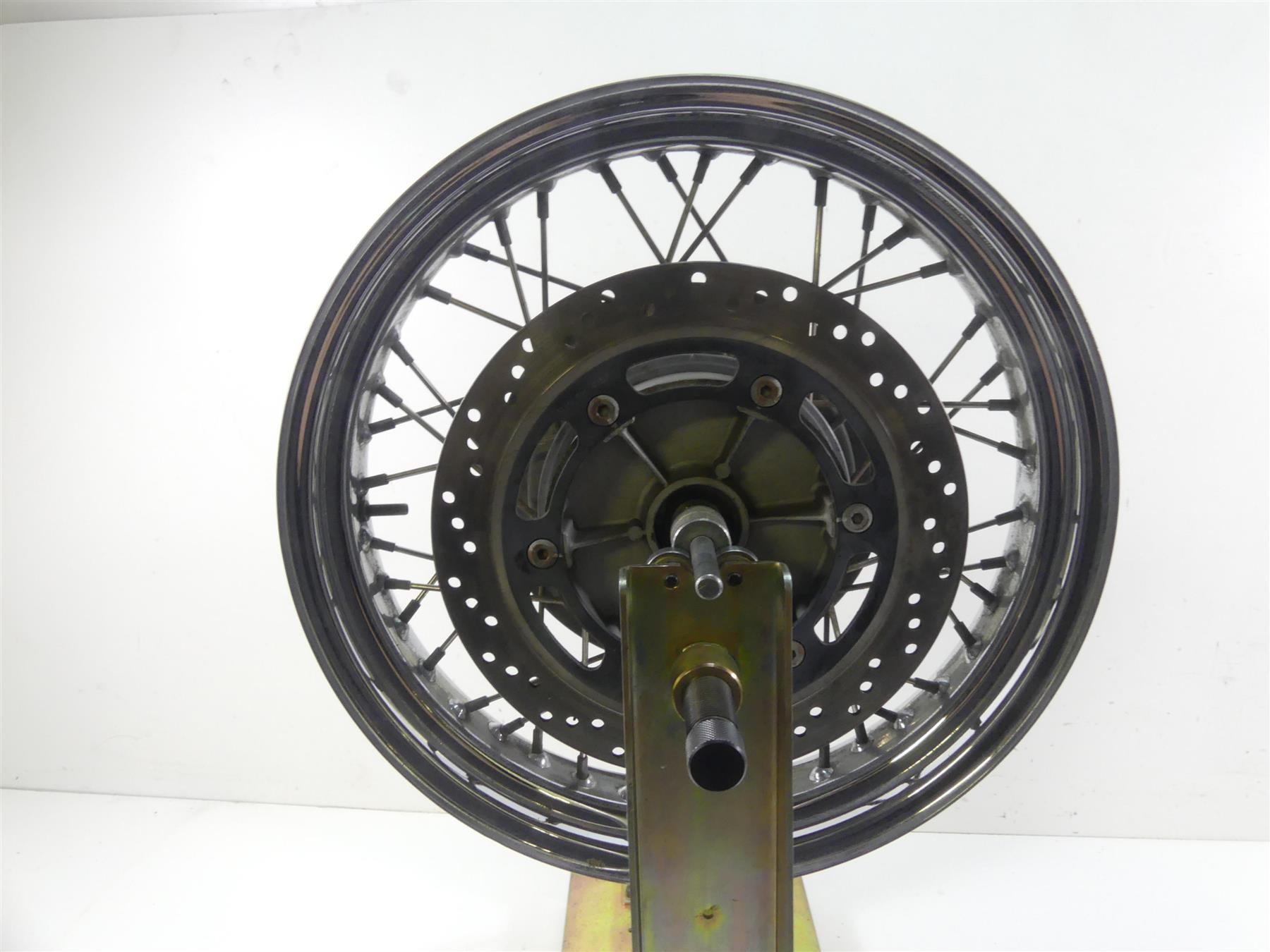 2001 Moto Guzzi California Sp 1100 Straight 17x3.5 Rear Wheel Rim GU03630640 {{ shop.shopifyCountryName }} - Mototech271