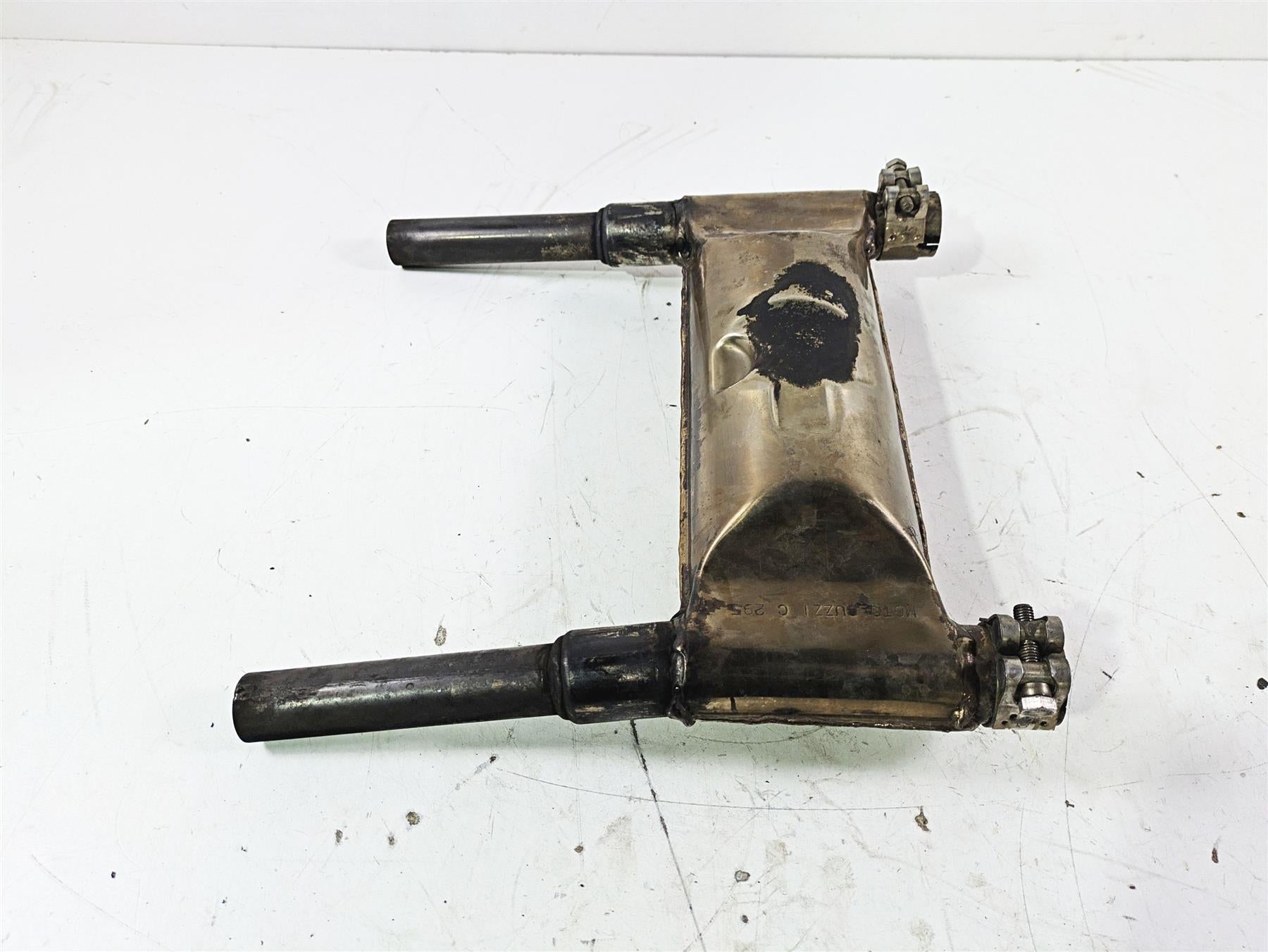 1998 Moto Guzzi California 1100 EV Exhaust Center Header Chamber GU03123900 {{ shop.shopifyCountryName }} - Mototech271