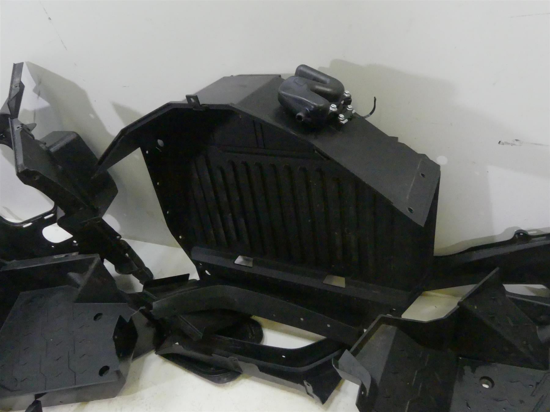 2021 Kawasaki Teryx KRX1000 KRF1000 Oem Fairing Plastics Cover Tank Door Panel {{ shop.shopifyCountryName }} - Mototech271