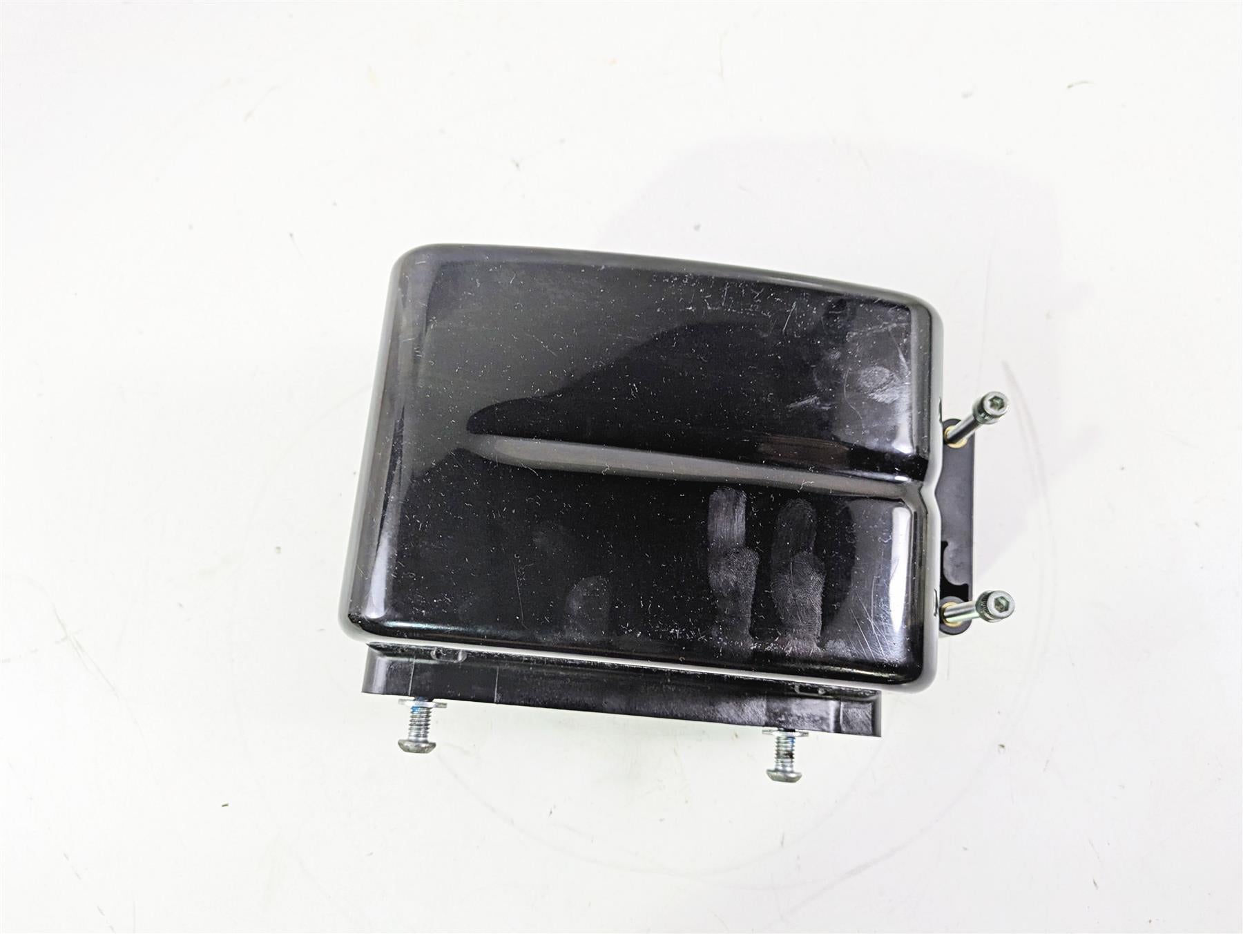 2016 Harley FXDWG Dyna Wide Glide Electric Tray Stay & Cover 70367-12 {{ shop.shopifyCountryName }} - Mototech271