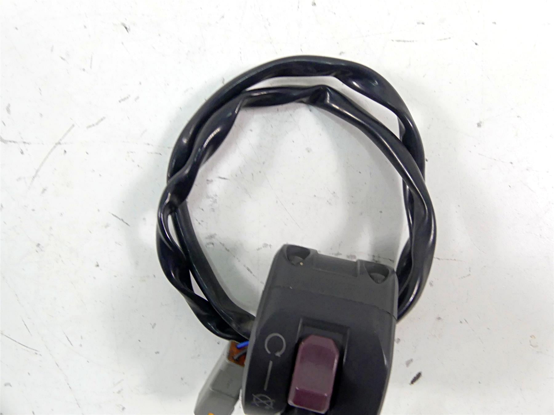 2013 Ducati Diavel Red Right Hand Start Kill Control Switch 65010102E {{ shop.shopifyCountryName }} - Mototech271