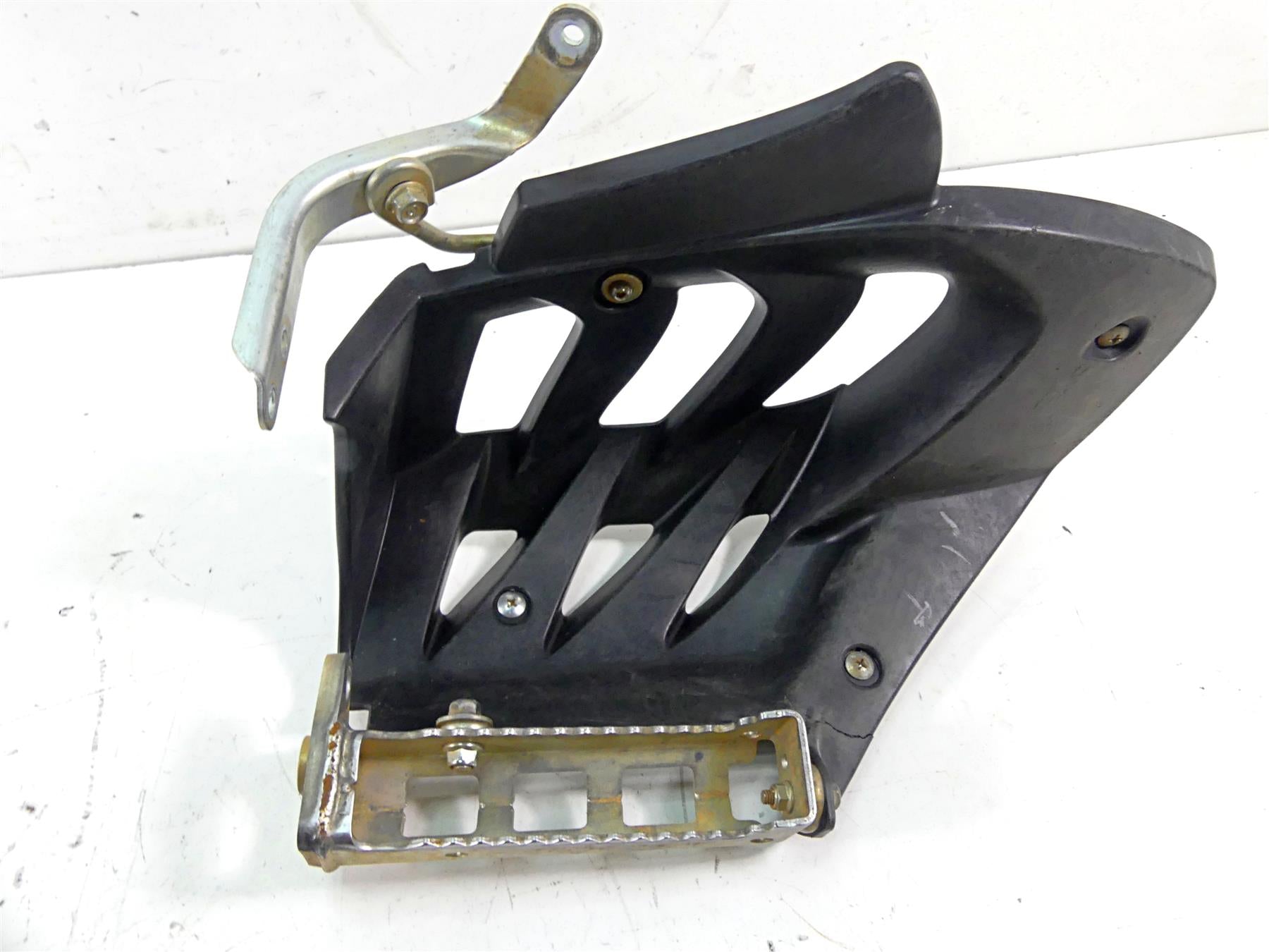 2020 Yamaha YFM 700 Raptor Foot Peg Rest Set L 1PE-F7411-00-00 R 1PE-F7421-00-00 {{ shop.shopifyCountryName }} - Mototech271