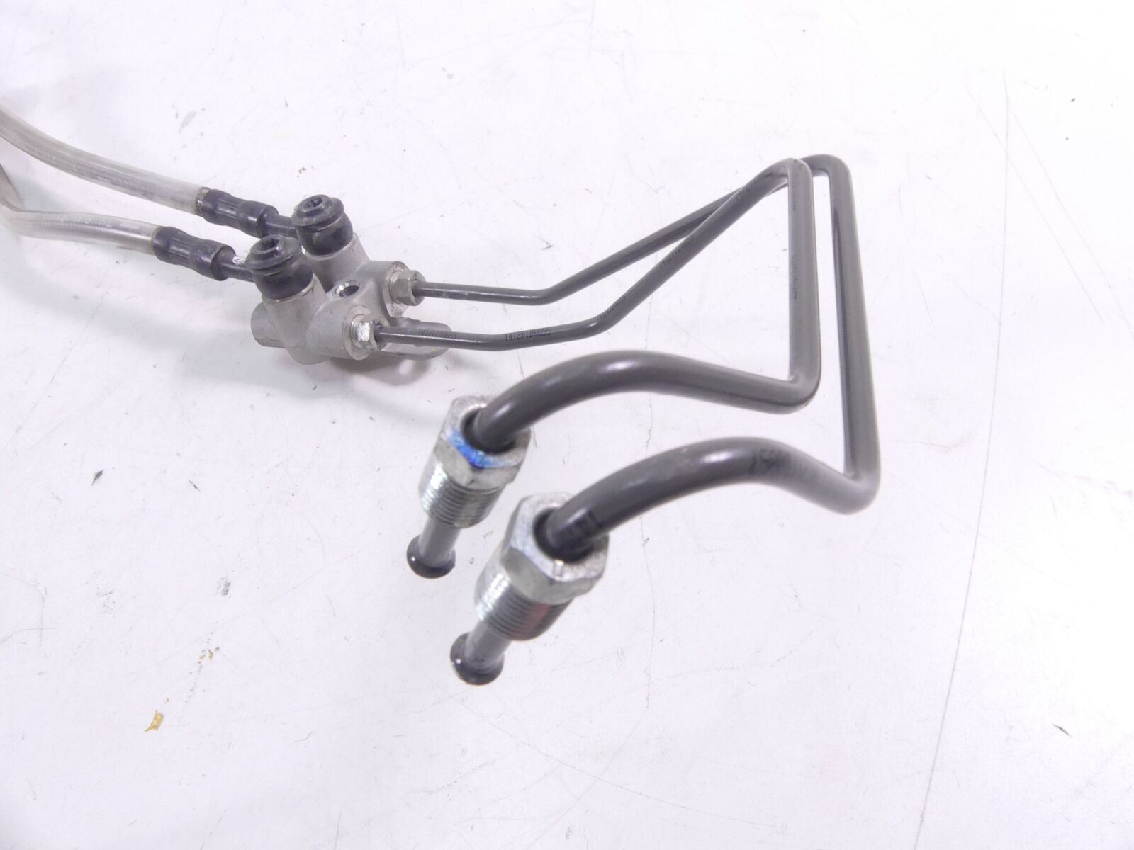 2015 Yamaha YZF-R1M Front Abs Brake Line Set 2CR-2584B-00-00 {{ shop.shopifyCountryName }} - Mototech271