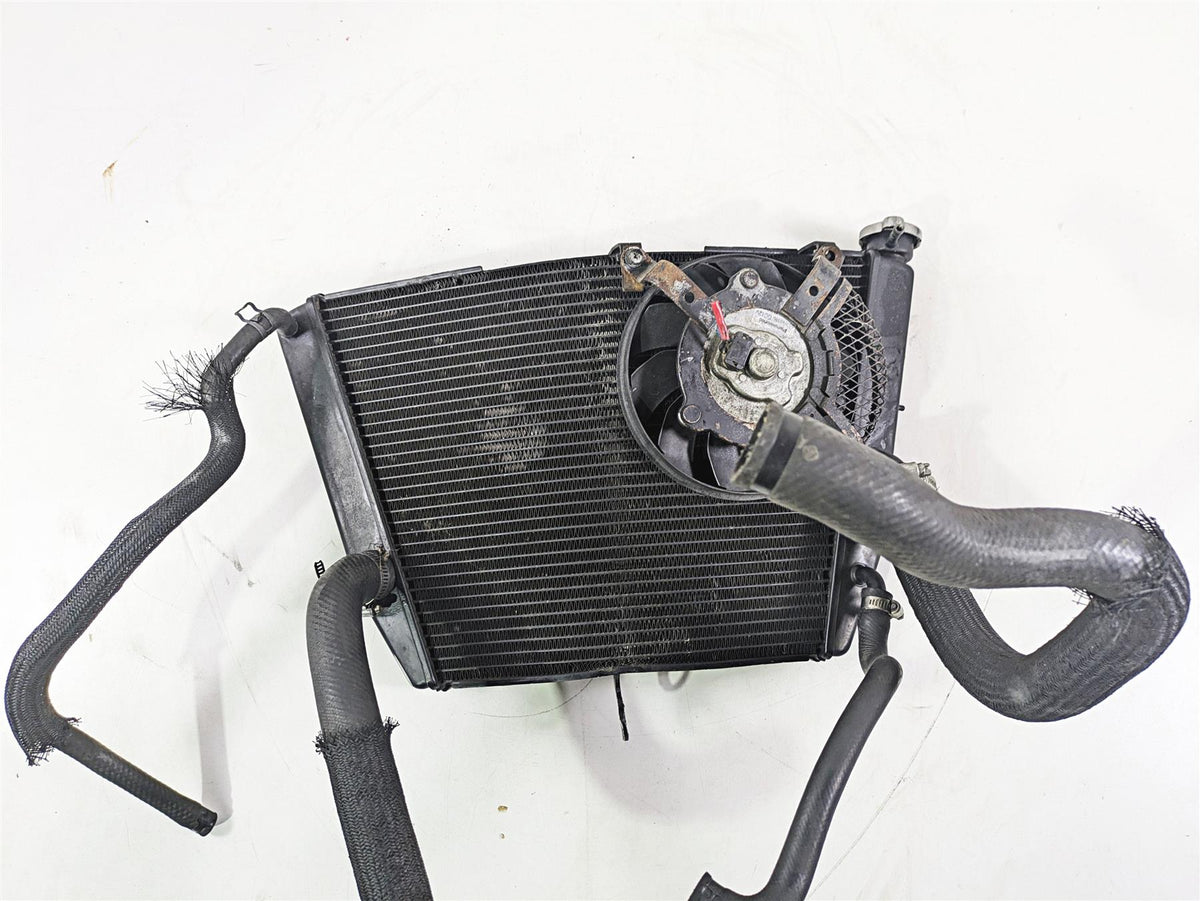2007 Suzuki GSXR600 Coolant Radiator - No Leaks & Straight 17710-01H00 {{ shop.shopifyCountryName }} - Mototech271