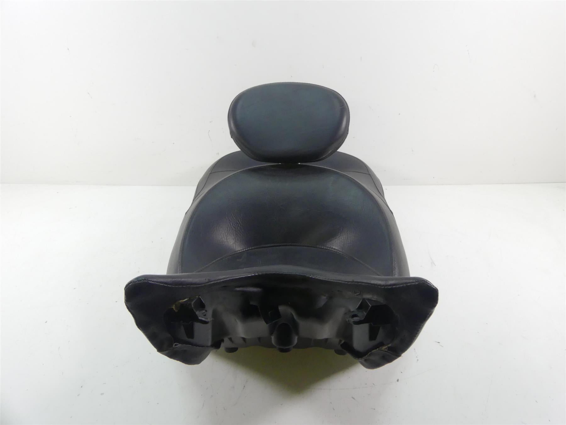 2011 Victory Vision Tour Heated Dual Driver Passenger Seat Saddle - Read 2684352 {{ shop.shopifyCountryName }} - Mototech271