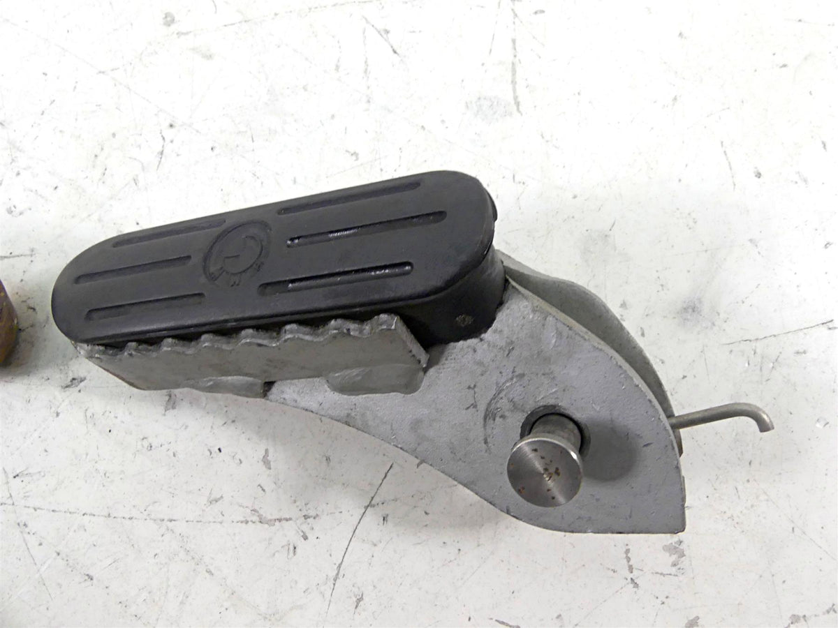 2009 BMW R1200 GS K25 Front Footpeg Foot Peg Rest Set 46717729281 46717729281 {{ shop.shopifyCountryName }} - Mototech271