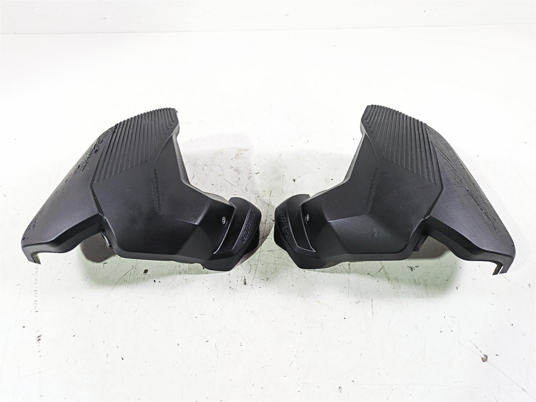 2022 BMW R1250 RT K052 Spark Plug Cover Guard Set 11128394385 {{ shop.shopifyCountryName }} - Mototech271