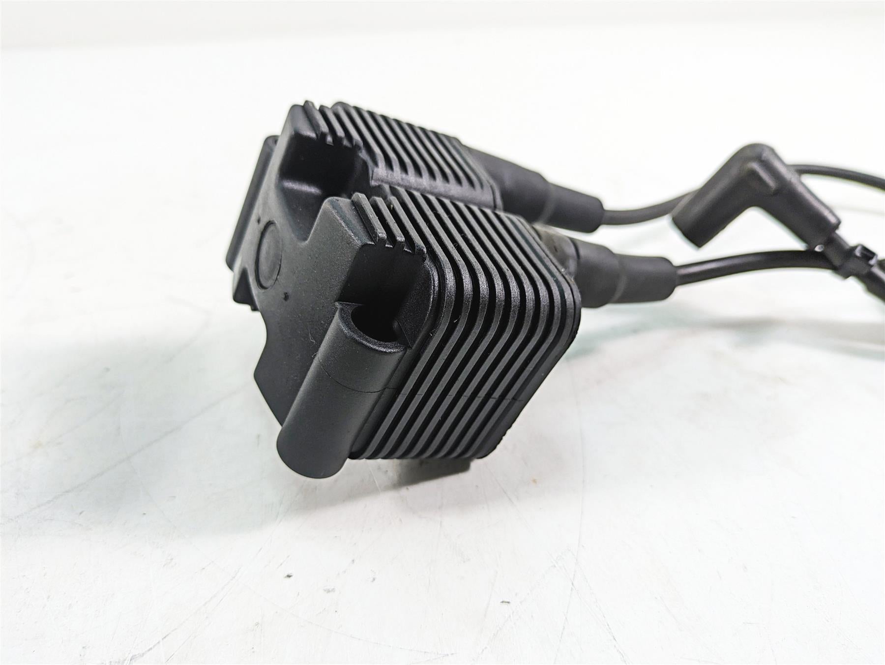 2000 Harley FXSTS Softail Springer Ignition Coil Wires Plug Set 31655-99 {{ shop.shopifyCountryName }} - Mototech271