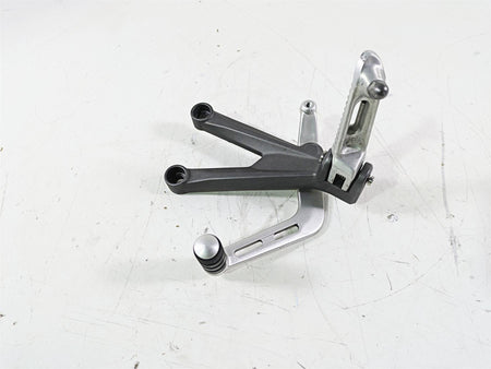 2020 Triumph Daytona 765 Moto2 Left Rider Footpeg & Shifter T2083381 T2082931 {{ shop.shopifyCountryName }} - Mototech271