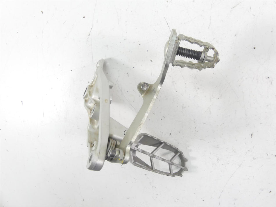 2020 Ducati Multistrada 1260 Enduro Right Front Footpeg & Brake Pedal 82422892AA {{ shop.shopifyCountryName }} - Mototech271