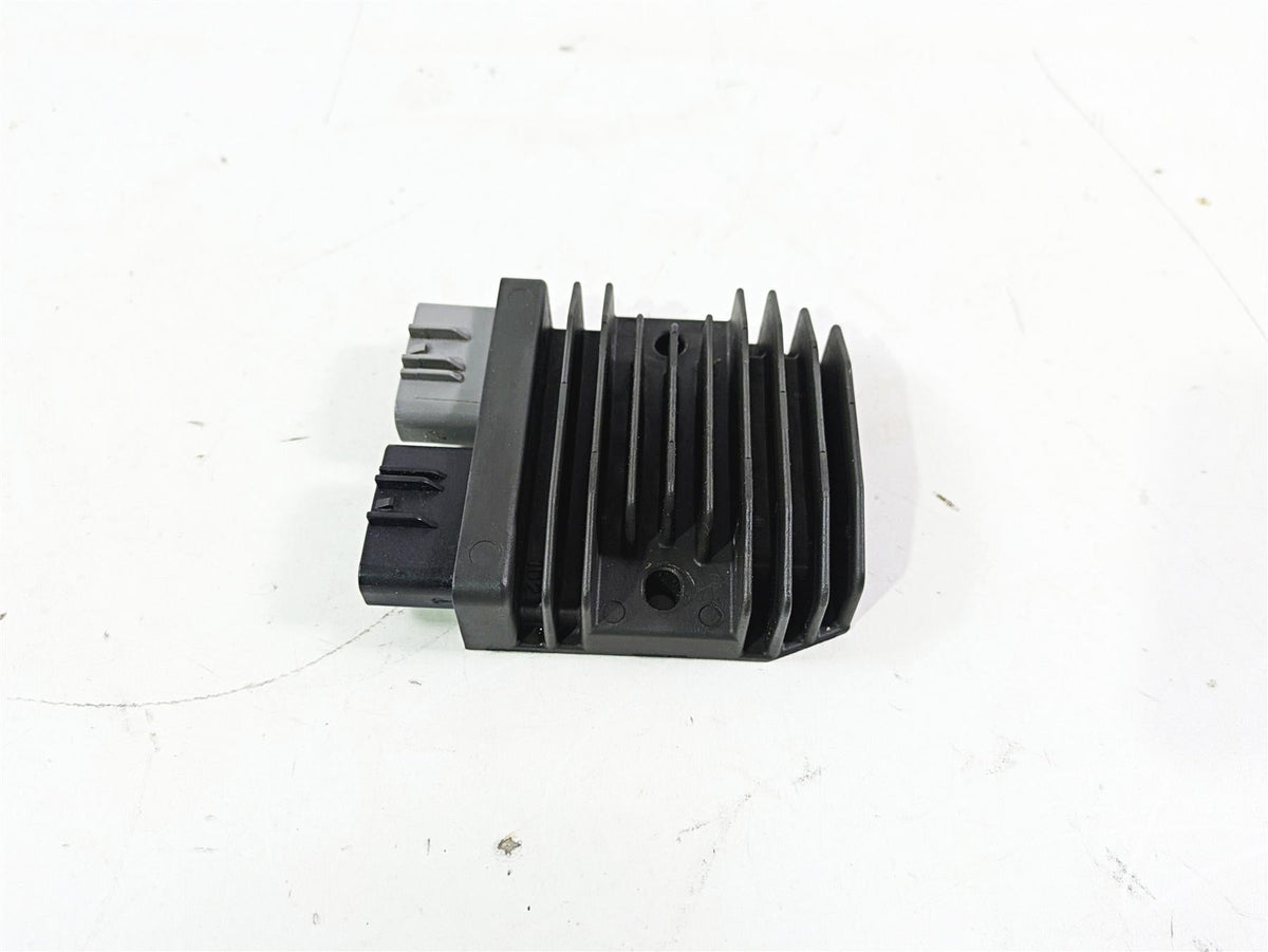2015 BMW R1200GS Adv K51 Rectifier Voltage Regulator FH927AB 12318523367 {{ shop.shopifyCountryName }} - Mototech271