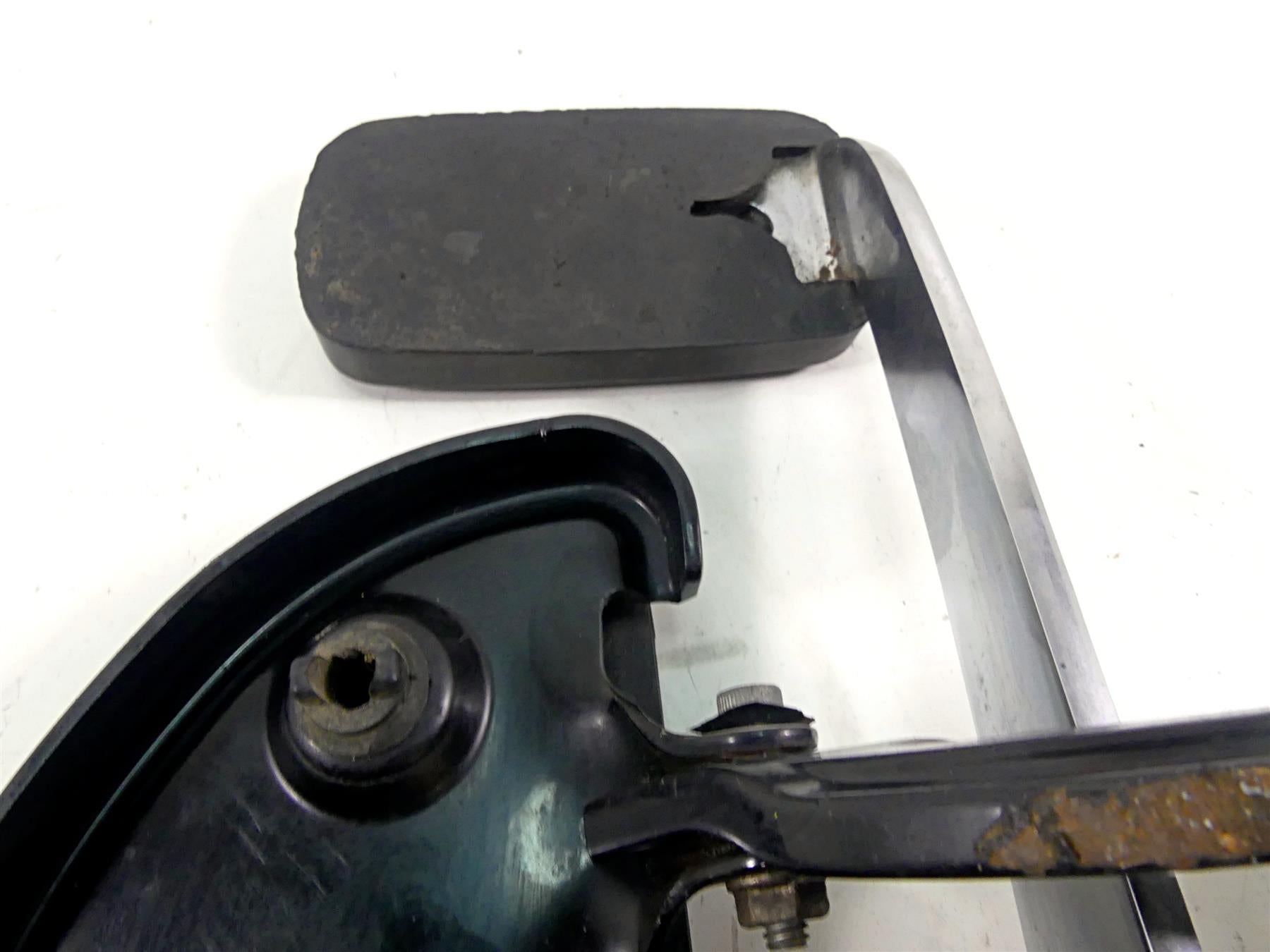 2013 Harley Softail FLSTFB Fat Boy Lo Right Front Floorboard Br Ped Set 42431-11 {{ shop.shopifyCountryName }} - Mototech271