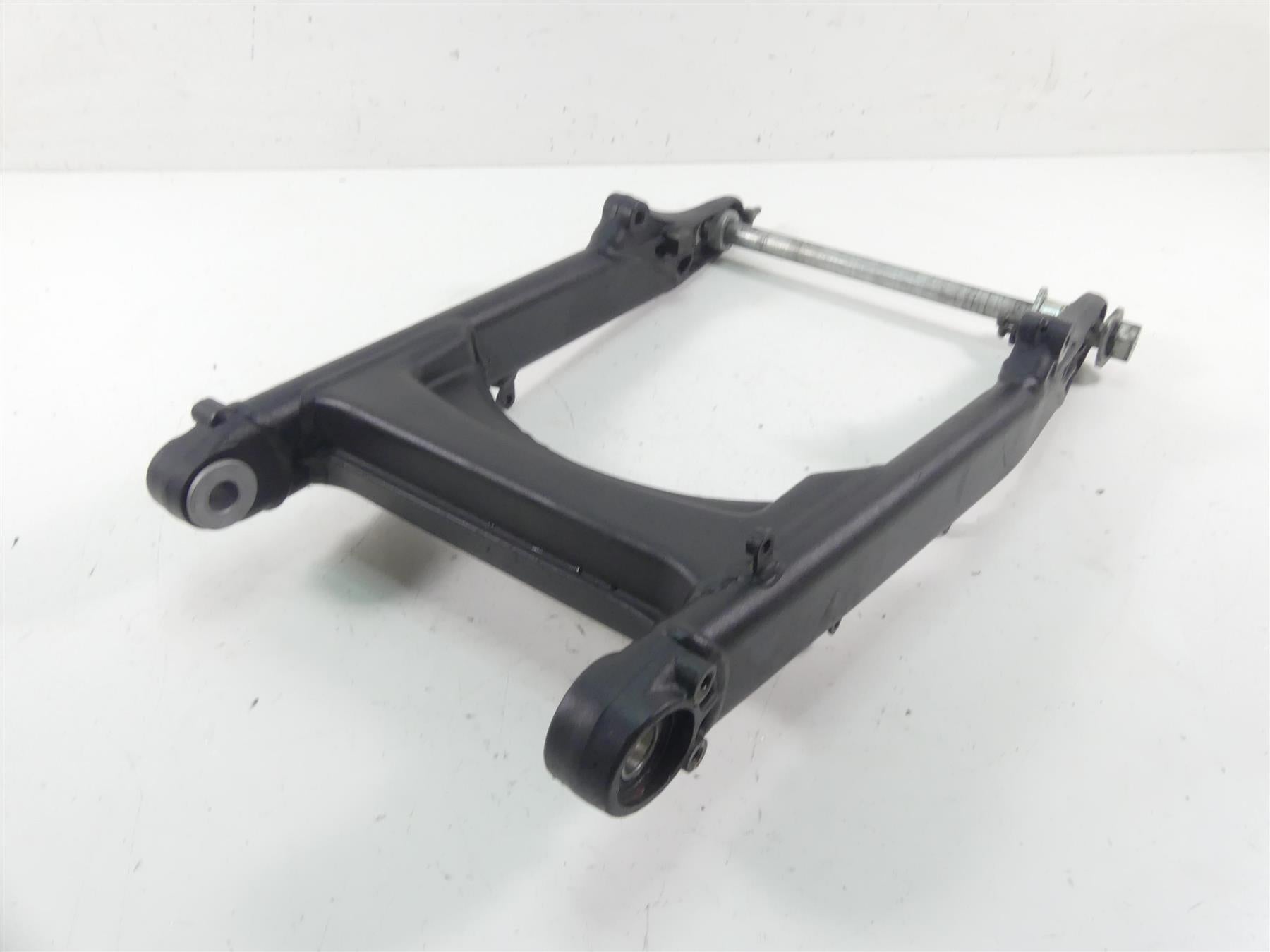 2018 Indian Scout Sixty Rear Swingarm Swing Arm & Axle 1824356 {{ shop.shopifyCountryName }} - Mototech271