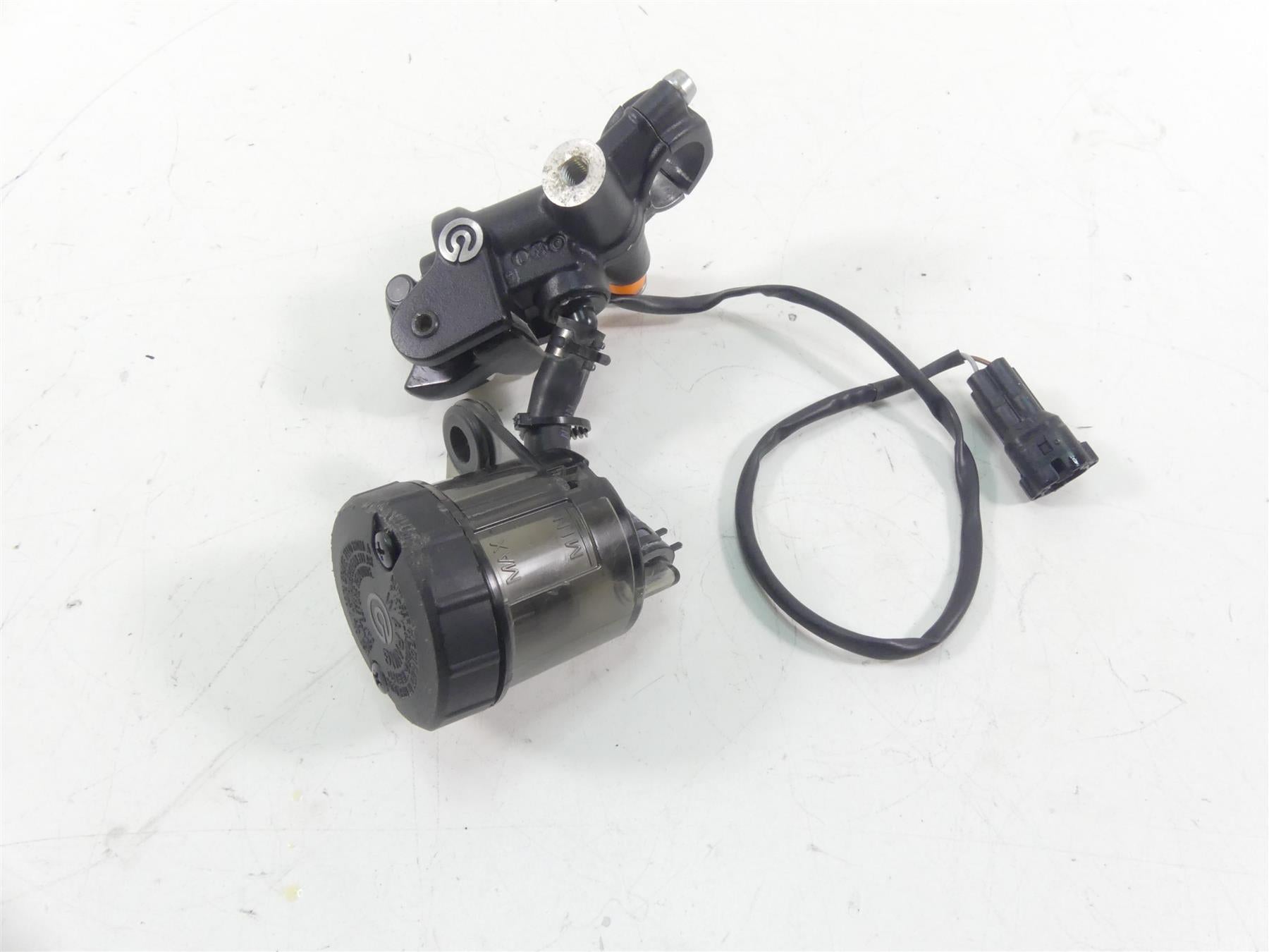 2021 Kawasaki ZX1400 ZX14R Ninja Front Radial Brake Master Cylinder 43015-0671 {{ shop.shopifyCountryName }} - Mototech271