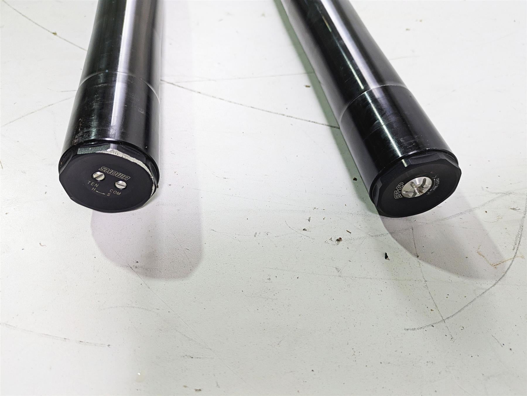 2024 Kawasaki ZX6R ZX636 Ninja Straight Showa Front Fork Leg Set 40mi 44071-1598 {{ shop.shopifyCountryName }} - Mototech271