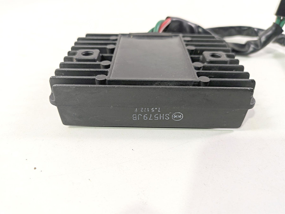 2017 Aprilia RSV 1100 Tuono V4 Factory Rectifier Voltage Regulator B043488 {{ shop.shopifyCountryName }} - Mototech271