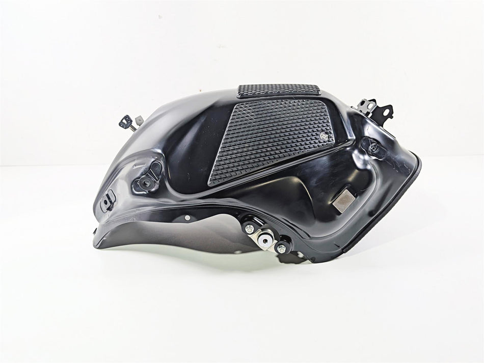 2023 Yamaha MT10 MTN1000 Fuel Gas Petrol Tank Lid & Key -No Dent B67-24110-01-P0 {{ shop.shopifyCountryName }} - Mototech271