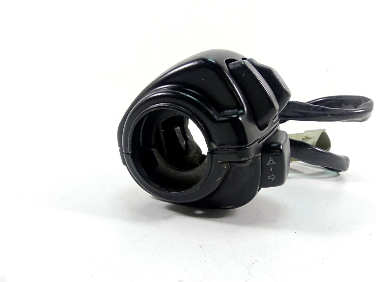 2009 Harley XR1200 Sportster Left Hand Lights Horn Control Switch 71682-06A {{ shop.shopifyCountryName }} - Mototech271