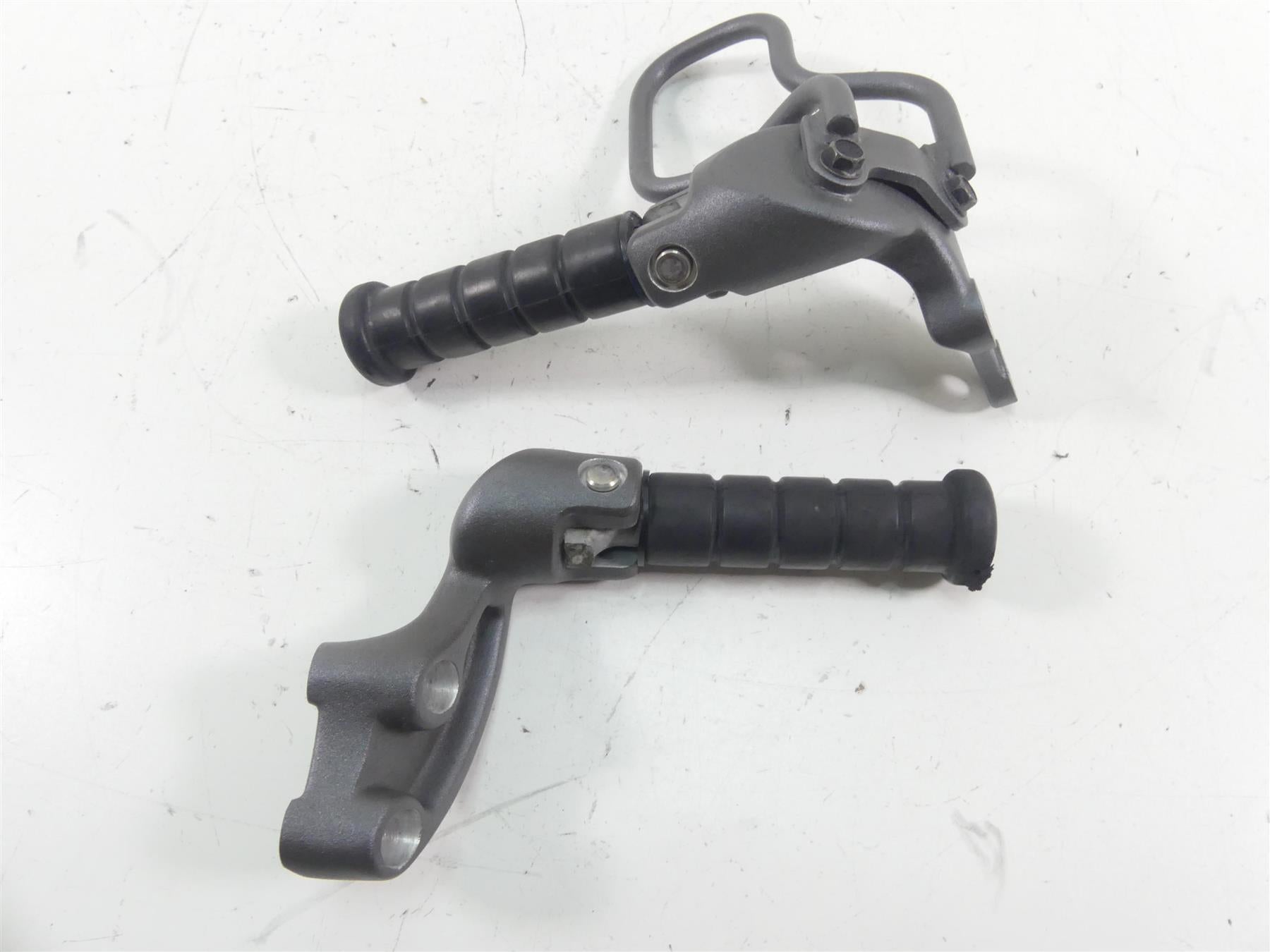 2018 Indian Scout Sixty Rear Passenger Footpeg Foot Peg Rest Set 5138882 {{ shop.shopifyCountryName }} - Mototech271