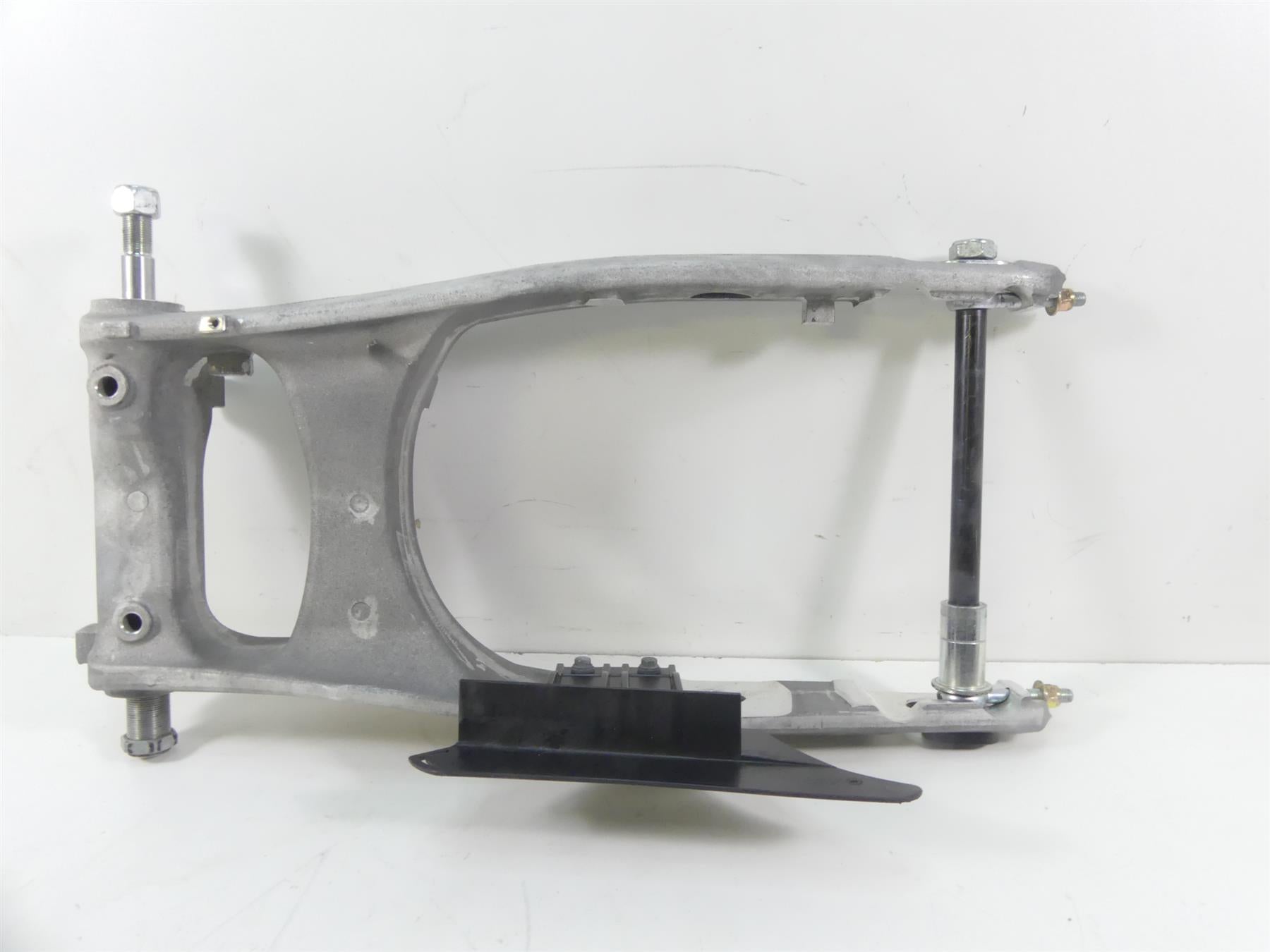 2020 Indian Roadmaster Rear Suspension Swingarm Swing Arm & 20mm Axle 5142382 {{ shop.shopifyCountryName }} - Mototech271