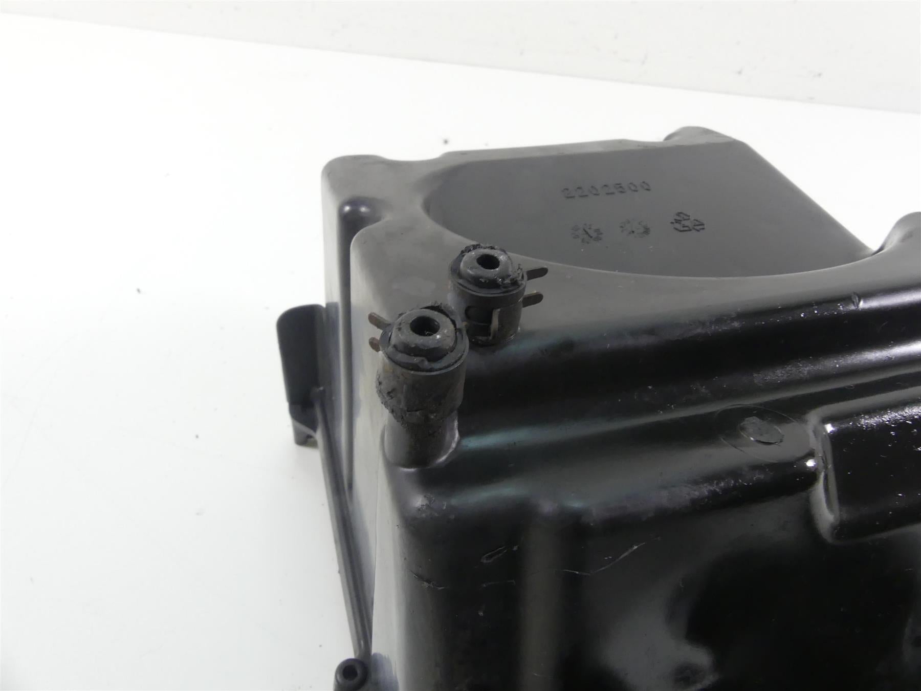 2002 Triumph Bonneville America Air Box Breather & Side Chrome Cover T2208760 {{ shop.shopifyCountryName }} - Mototech271