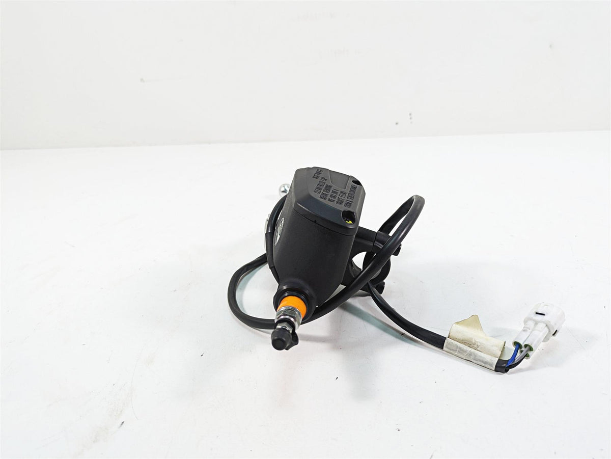 2020 Moto Guzzi V85 TT Adventure Front Brake Master Cylinder + Lever 2B006111 {{ shop.shopifyCountryName }} - Mototech271