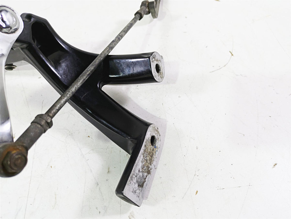 2018 Harley Softail FXFBS Fat Bob Left Rider Footpeg & Shifter 33600134 33600211 {{ shop.shopifyCountryName }} - Mototech271