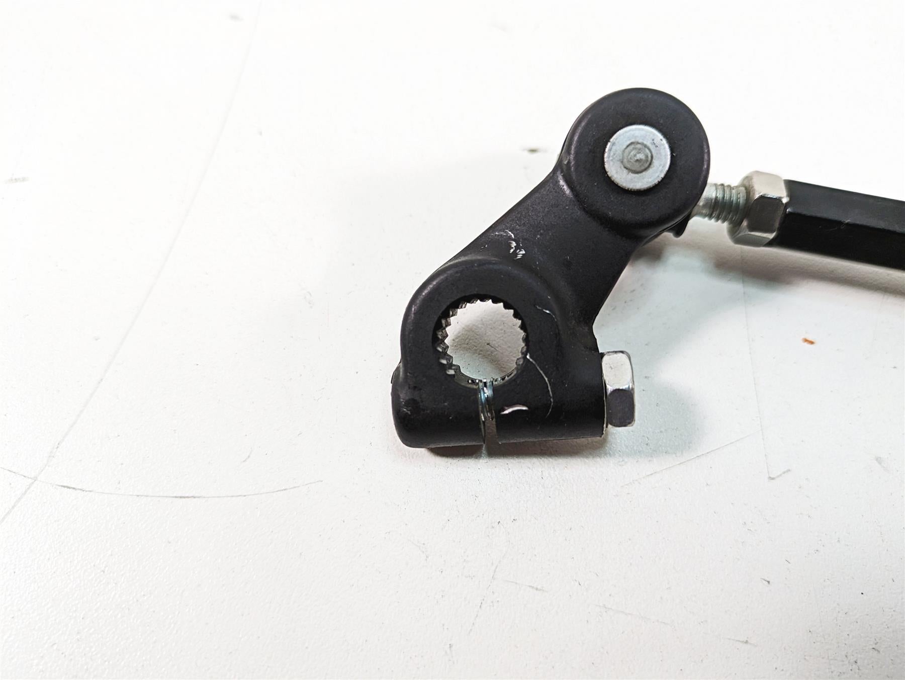 2022 Suzuki GSXR 750 Gear Selector Shifter Pedal & Rod Set 25600-14J10 {{ shop.shopifyCountryName }} - Mototech271