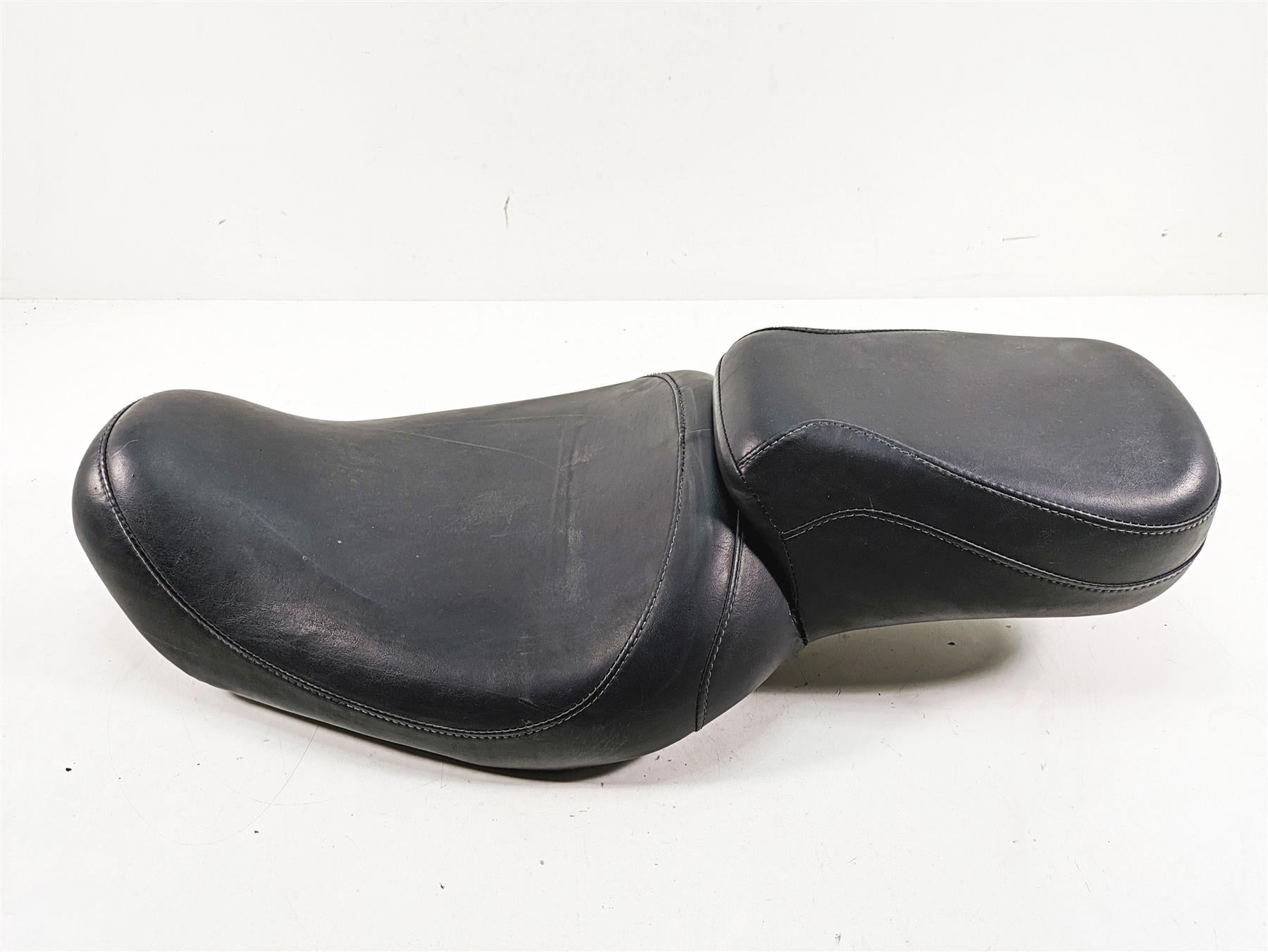 1999 Harley Dyna FXDL Low Rider Front Rear Seat Saddle Set 52174-99 {{ shop.shopifyCountryName }} - Mototech271
