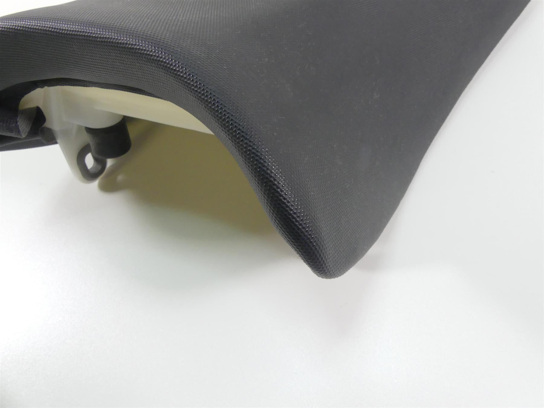 2022 Suzuki GSXR750 Front Rider Driver Seat Saddle - No Tears 45100-14J11-DW2 {{ shop.shopifyCountryName }} - Mototech271