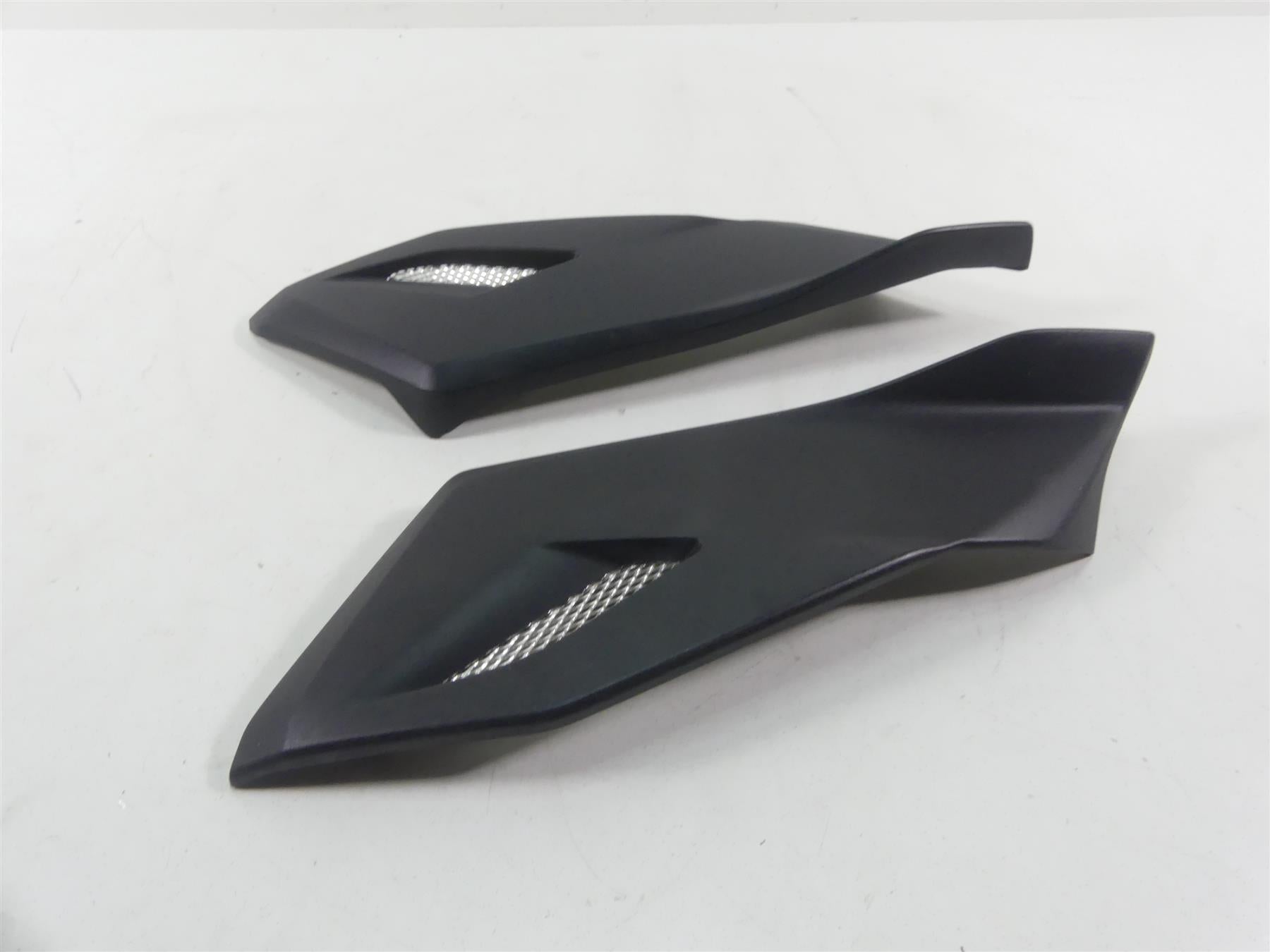 2012 Mv Agusta Brutale 1090 R Fuel Tank Side Cover Fairing 80F0B2952 80F0B2951 {{ shop.shopifyCountryName }} - Mototech271