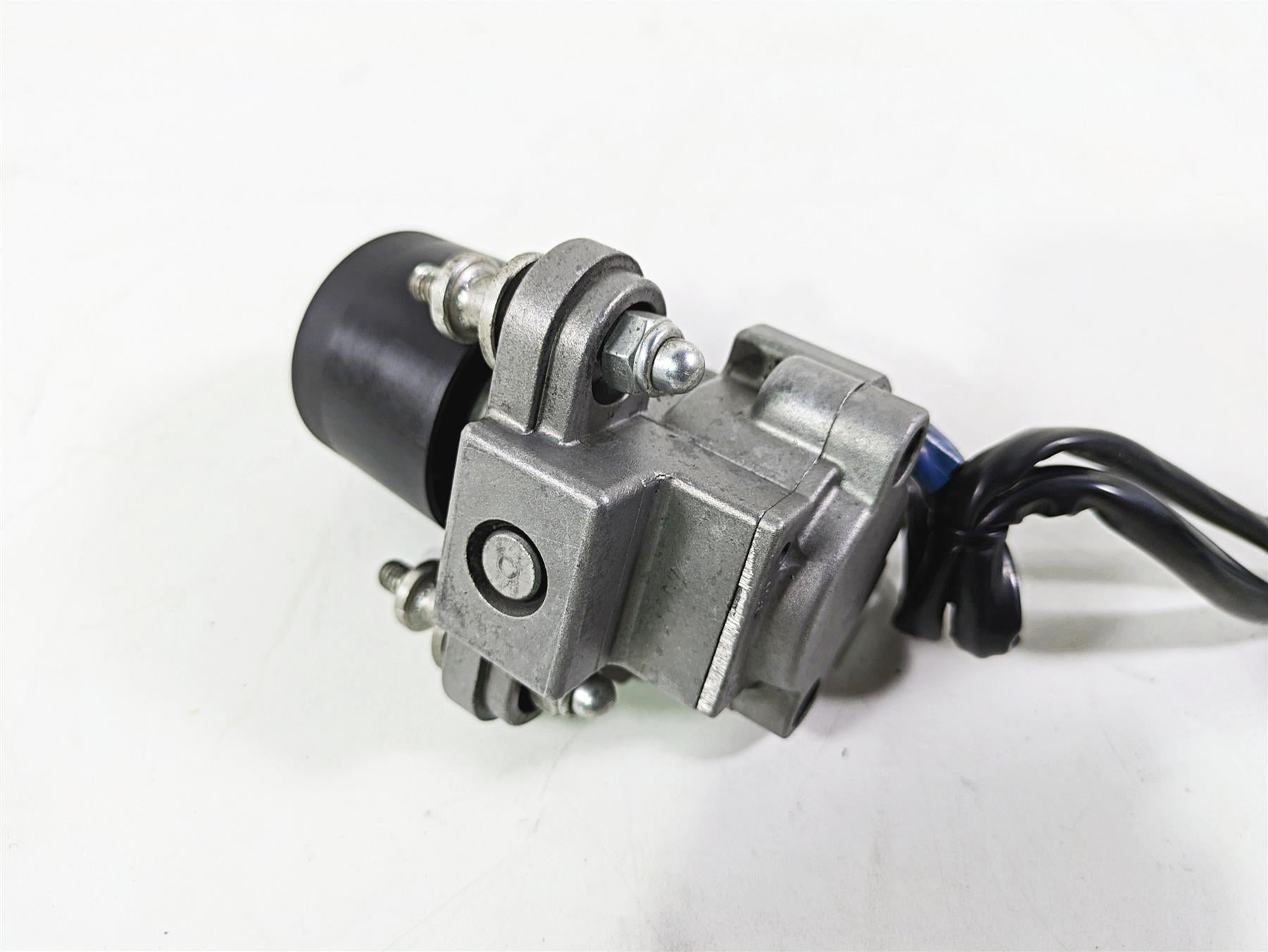 2013 Ducati Hyperstrada 821 Speedometer Ignition Switch Key Lock Set 40610951E {{ shop.shopifyCountryName }} - Mototech271