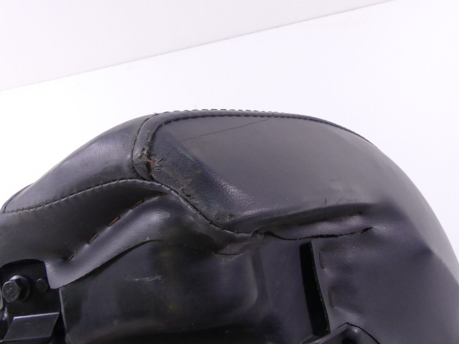 2012 Victory High Ball Driver Rider Seat Saddle - Read 2684101 {{ shop.shopifyCountryName }} - Mototech271