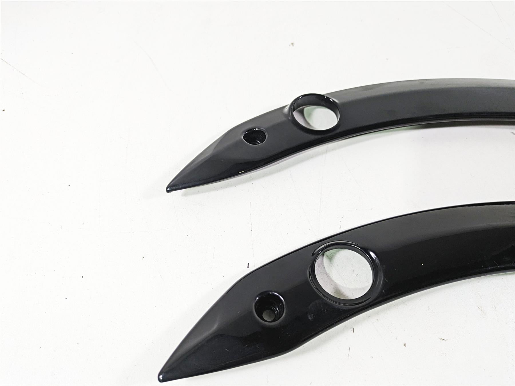 2018 Indian Chieftain Dark Horse Rear Black Fender Struts Covers 5139599 5139598 {{ shop.shopifyCountryName }} - Mototech271