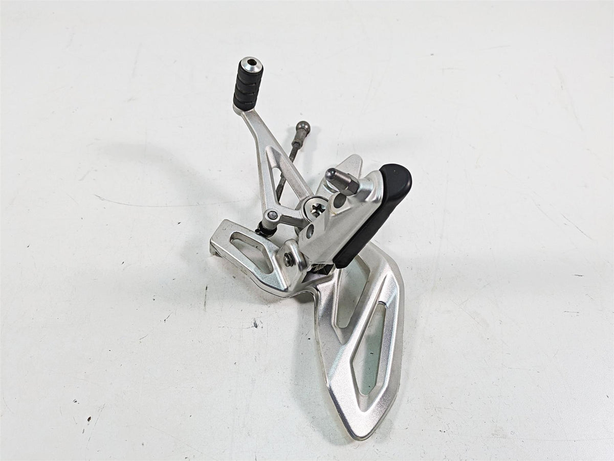 2016 BMW R1200R K53 Left Rider Footpeg & Shifter Shift Lever Set 46718540796 {{ shop.shopifyCountryName }} - Mototech271