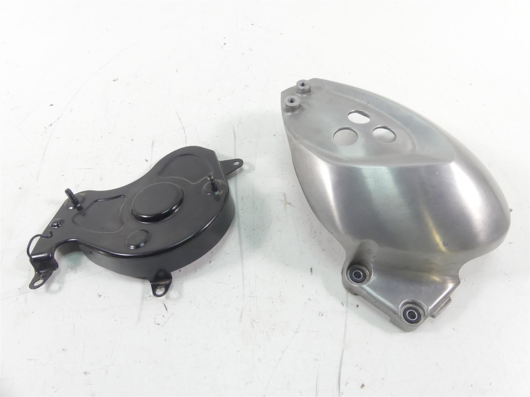 2017 Triumph Thruxton 1200 R Chain Guard Engine Side Cover Set T1262002 {{ shop.shopifyCountryName }} - Mototech271